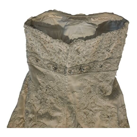 DAVID TUTERA Ivory Lace Beaded Wedding Dress - Size 8 - Picture 8 of 12